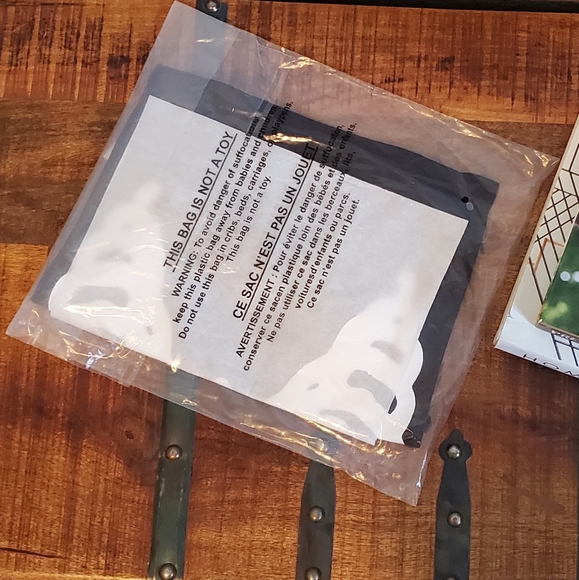 ☠ Iron Fist Bone In Crop Tank ☠ - Picture 6 of 16